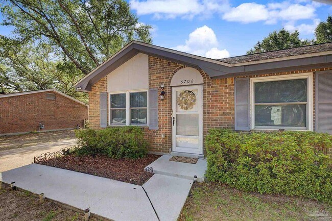 Building Photo - 5706 Ventura Ln