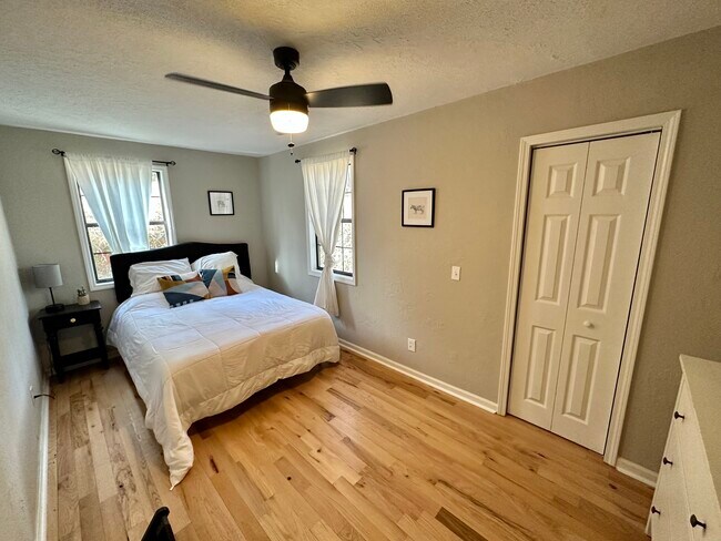 Building Photo - 348 Cozy Cove Hollow