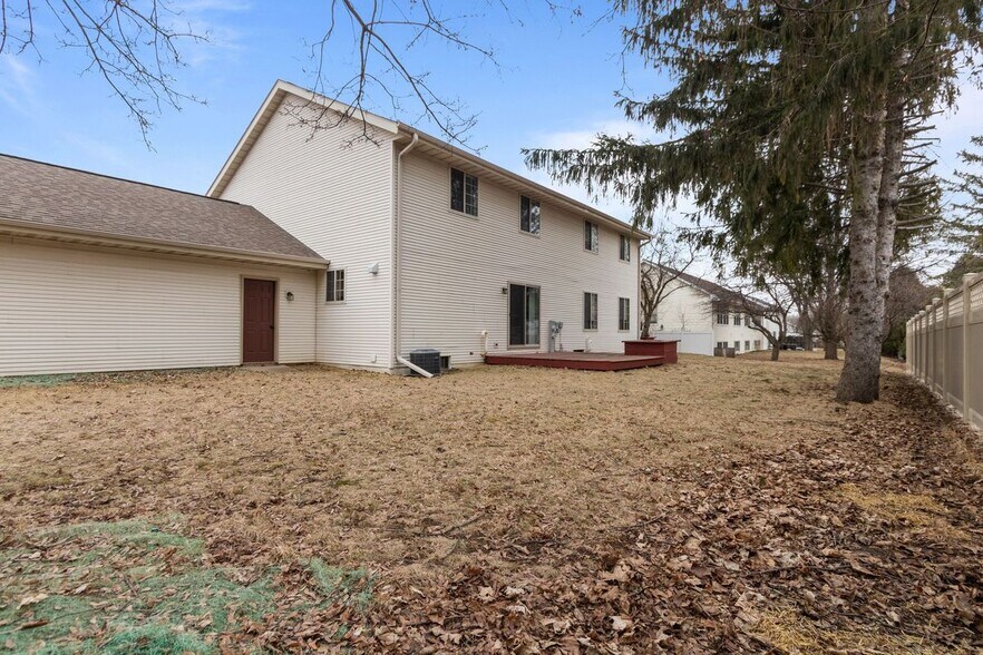 Building Photo - W6157 Aerotech Dr