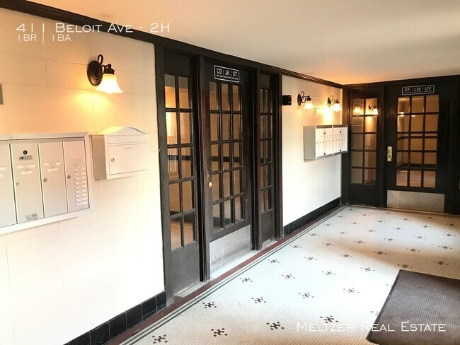 Building Photo - 411 Beloit Ave