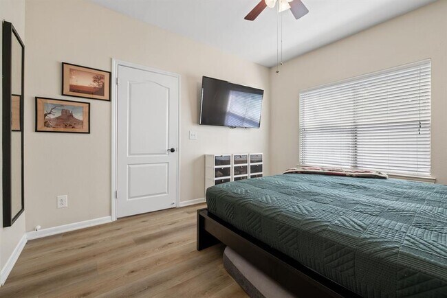 Building Photo - 6000-3 Shepherd Mountain Cove