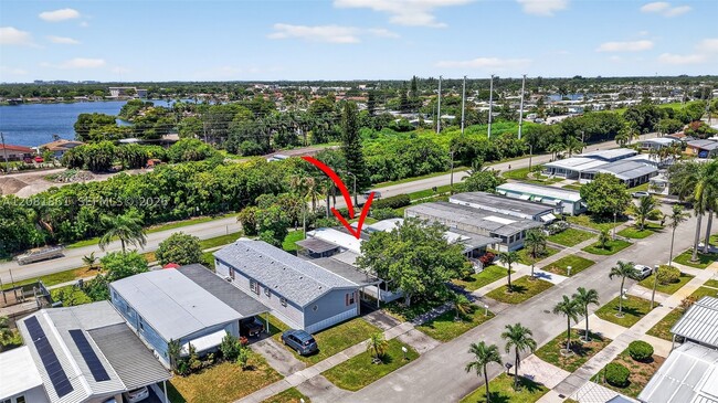 Building Photo - 2430 SW 53rd St
