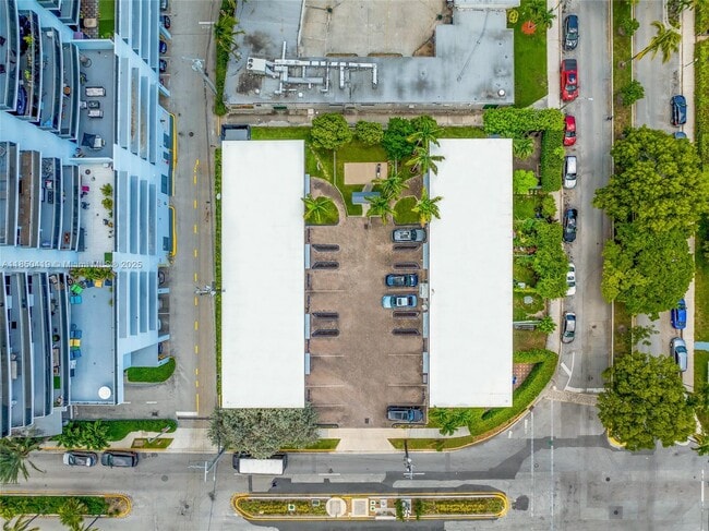Building Photo - 7801 Hispanola Ave