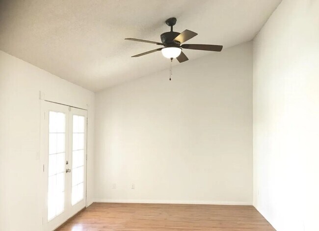 Building Photo - 9125 Eucalyptus Dr