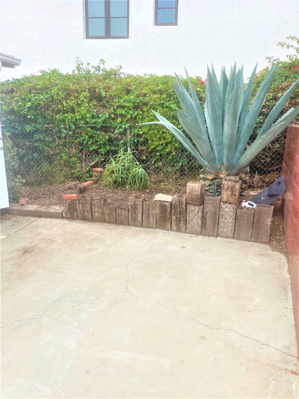 Building Photo - 506 Avenida Victoria