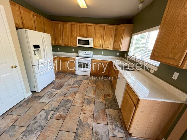 Building Photo - 19453 E Hollow Creek Dr