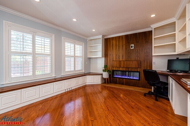 Building Photo - Stylish Home | Designer Materials | Award ...