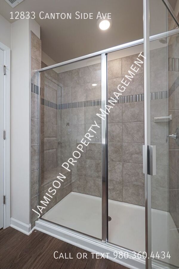 Building Photo - 12833 Canton Side Ave