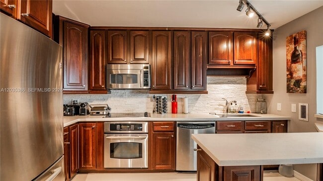 Building Photo - 5750 Collins Ave