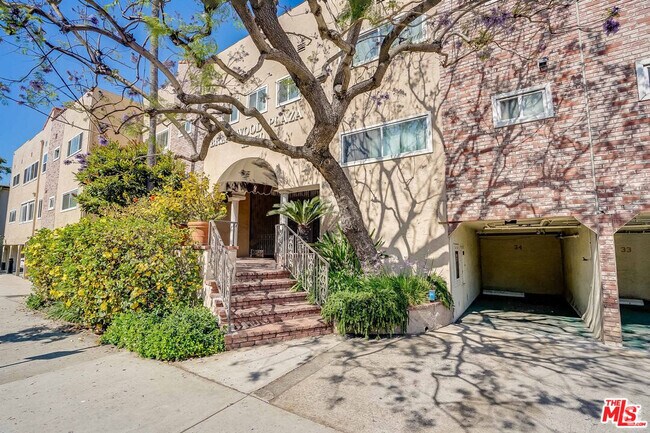 Building Photo - 11670 W Sunset Blvd