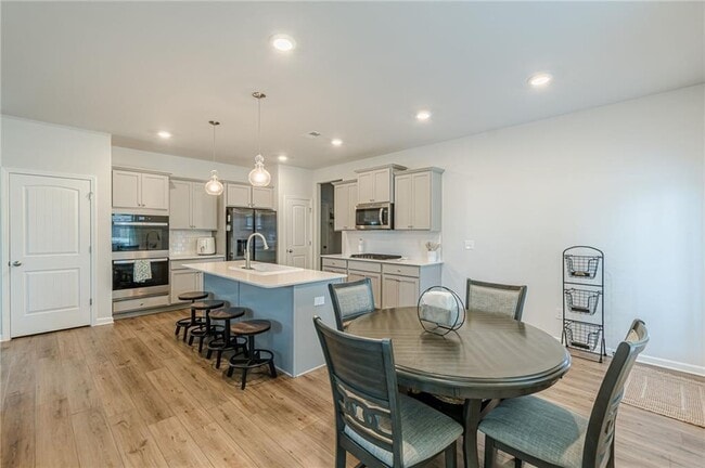 Building Photo - 4010 Diane Ln