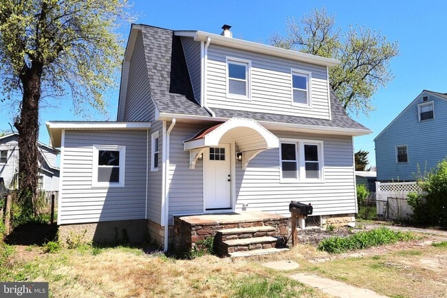 Building Photo - 5110 Kenwood Ave