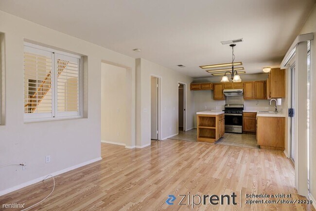 Building Photo - 4 br, 2.5 bath House - 1025 Viewpointe Ln,...