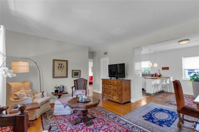 Building Photo - 5450 SW 76th St
