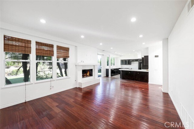 Building Photo - 36 Diamond Gate