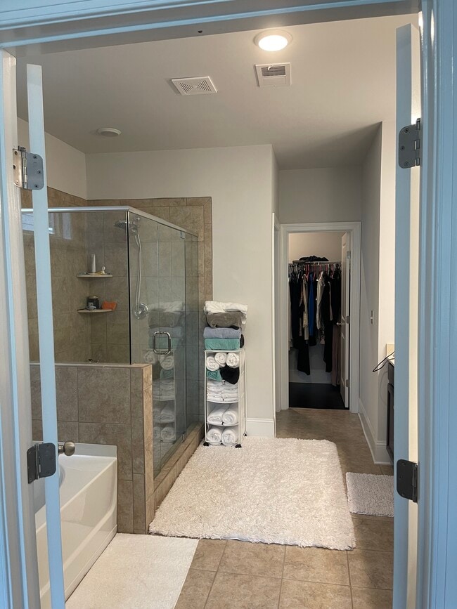 Building Photo - 1107 Bucknell Dr