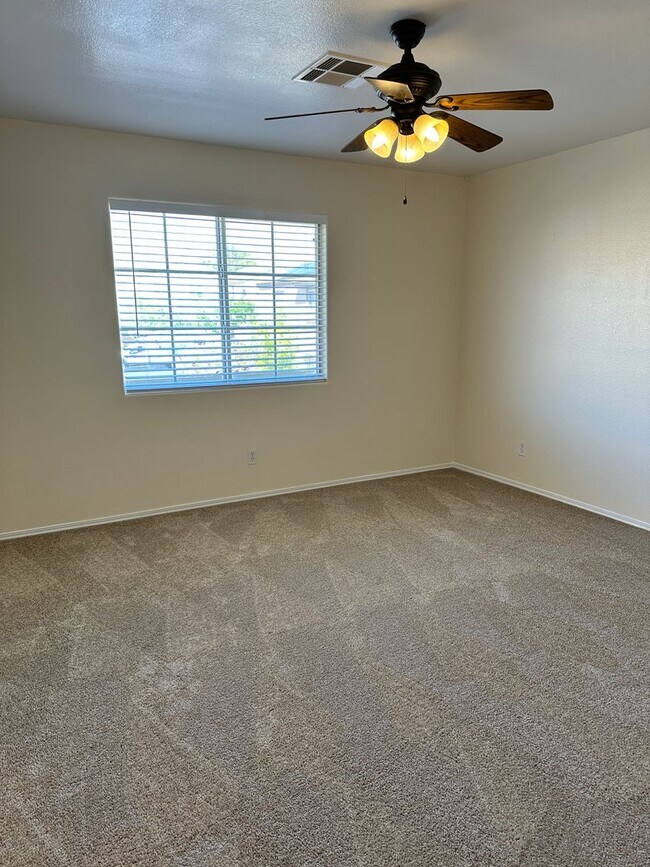 Building Photo - Beautiful 2bdm 2.5bth Home in South West Las Vegas!