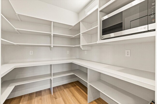 Building Photo - Luxury 4-Bedroom Home for Rent in Dry Cree...