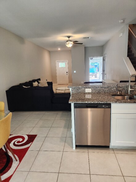 Building Photo - 10488 Shady Preserve Dr