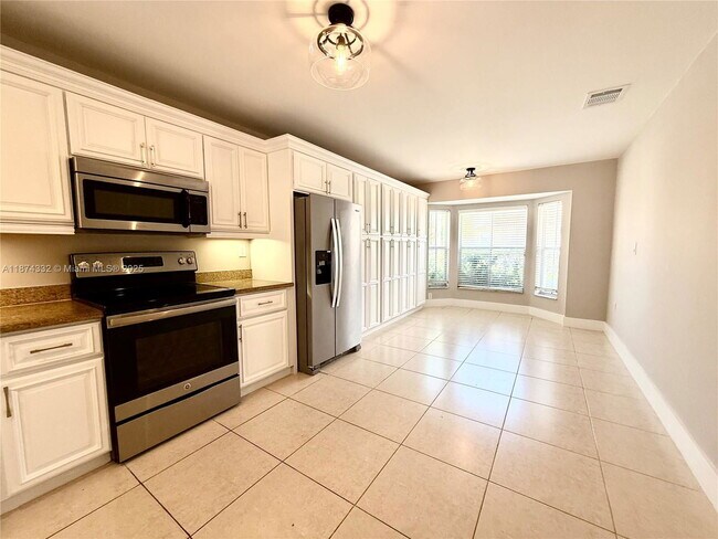 Building Photo - 1140 Oysterwood St