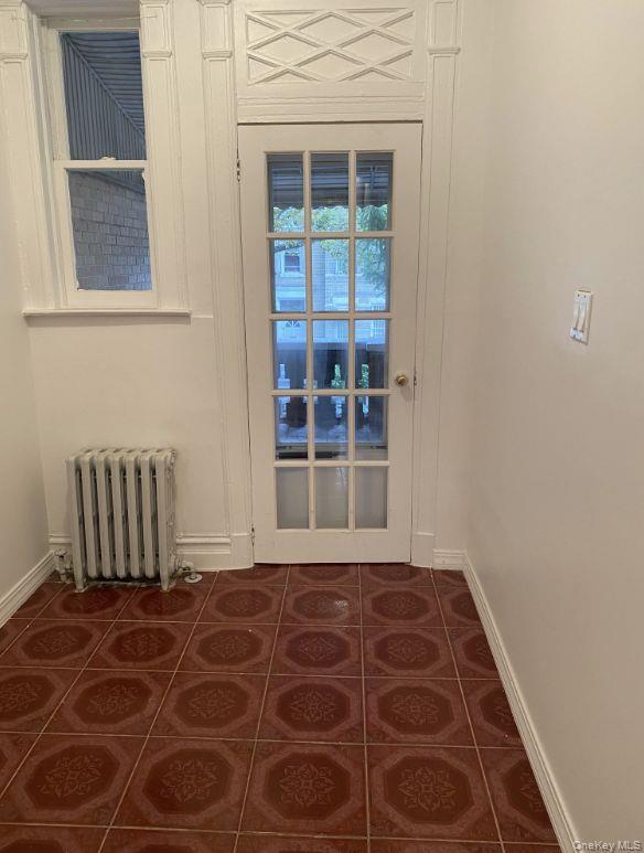 Building Photo - 1270 42nd St