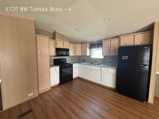 Building Photo - 5720 NW Topeka Blvd