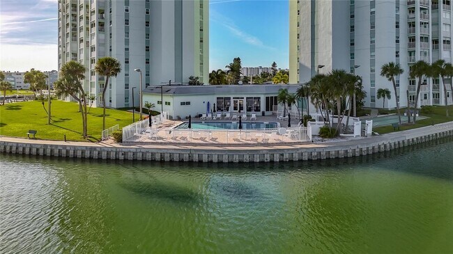 Building Photo - 400 64th Ave