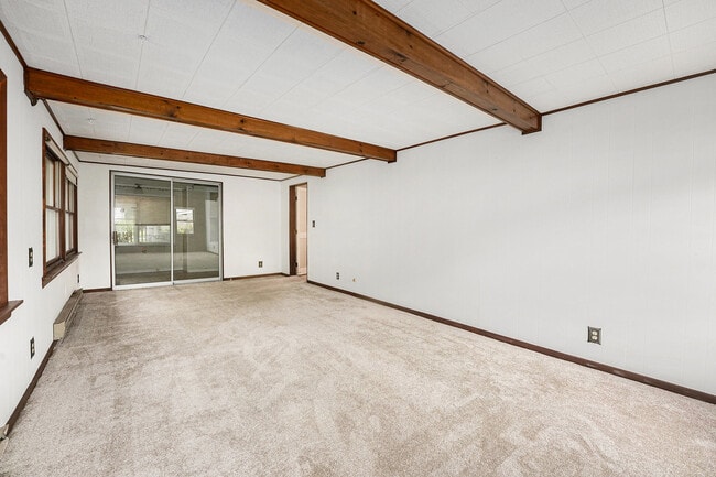 Building Photo - 2566 Spring Ave NE