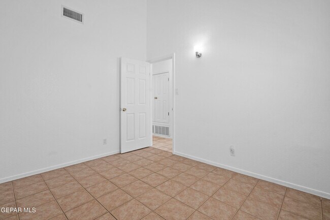 Building Photo - 1029 Chiricahua Dr