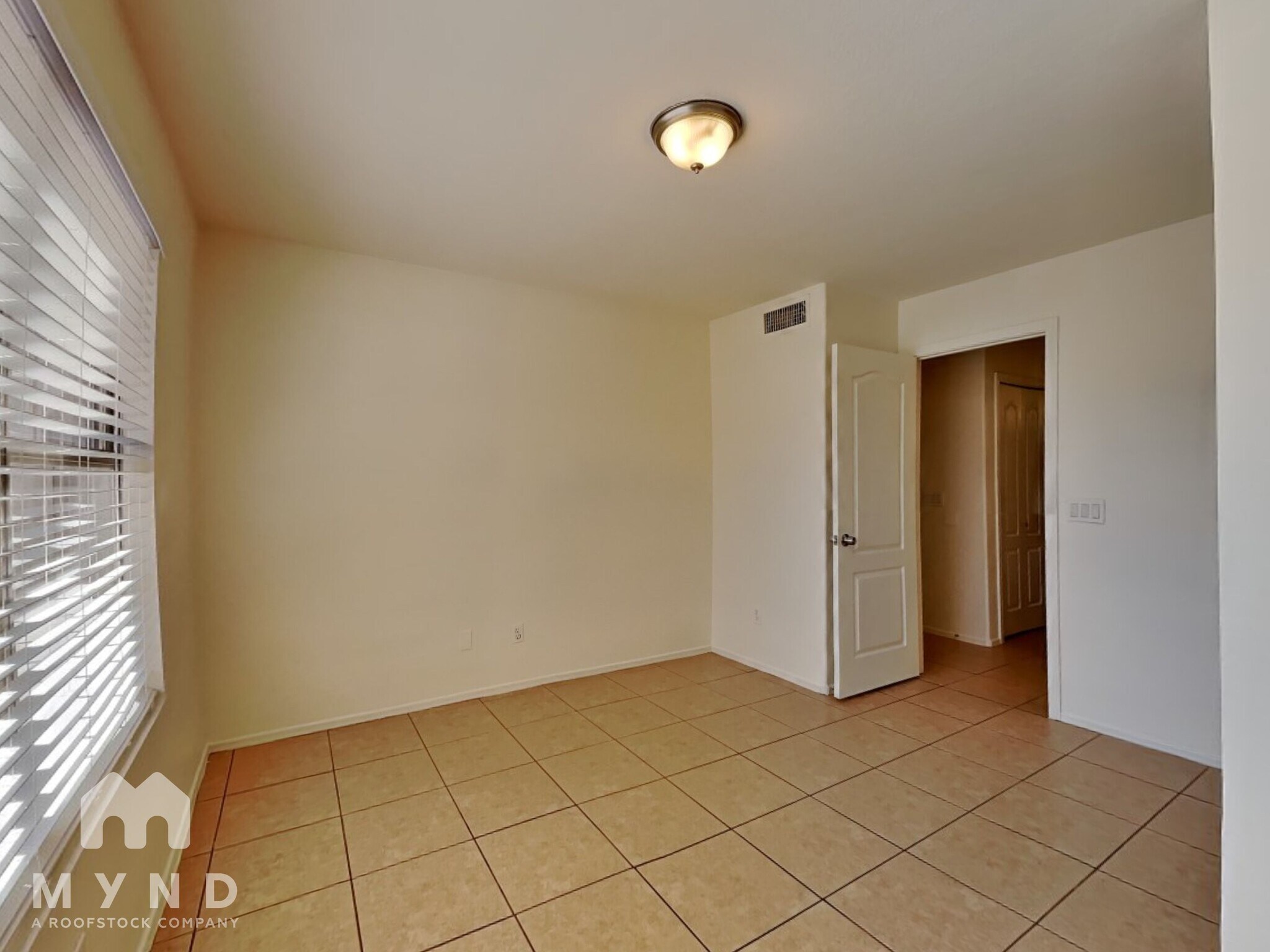 Building Photo - 17208 N Chance Dr