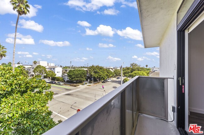 Building Photo - 1254 9th St