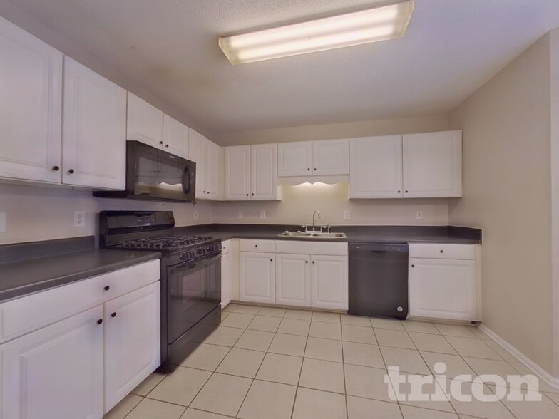 Building Photo - 3 Misty Ridge Pl