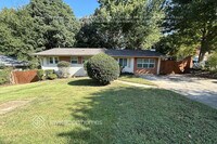 Building Photo - 3237 Tulip Dr