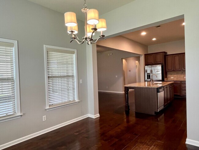 Building Photo - Deer Creek - 4BR/ 2 story/ 2500+SQFT