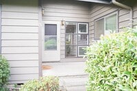 Building Photo - Mid-Century 2bdr Near Willamette Park & OHSU