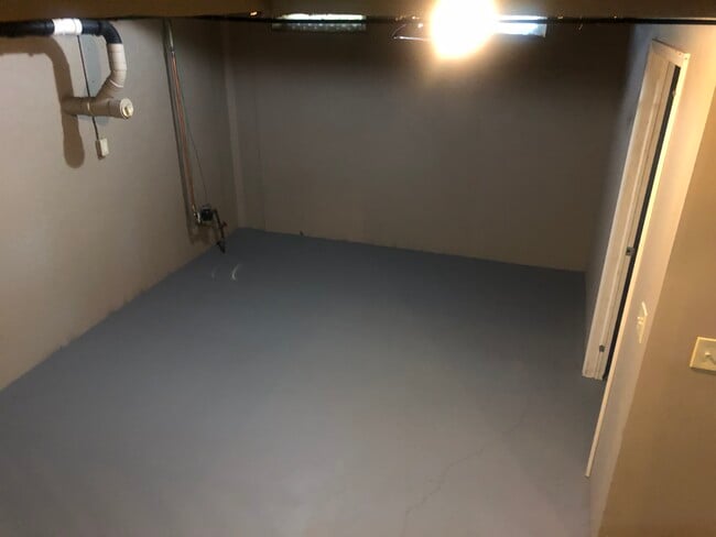 Building Photo - 10255 Wayne Rd