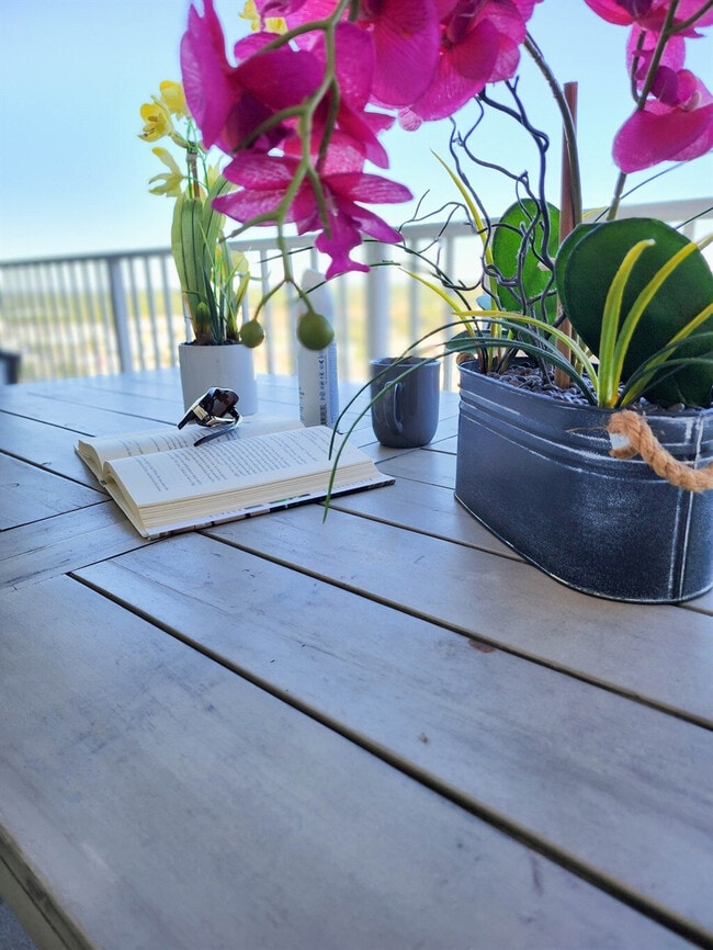 Building Photo - 102 Gulfside Ct