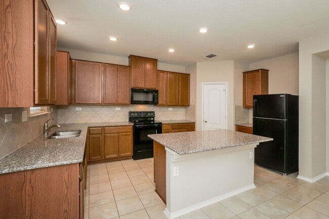 Building Photo - Gorgeous Home On Corner Lot