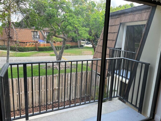 Building Photo - 9105A SW 19th Pl