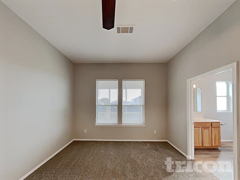 Building Photo - 8605 Autumn Creek Trail