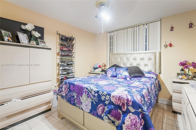 Building Photo - 3900 W 11th Ave