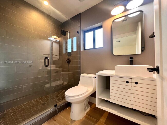 Building Photo - 8753 SW 34th St