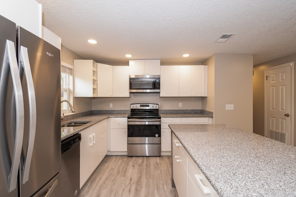 Building Photo - 4219 Pointe Haven Dr S