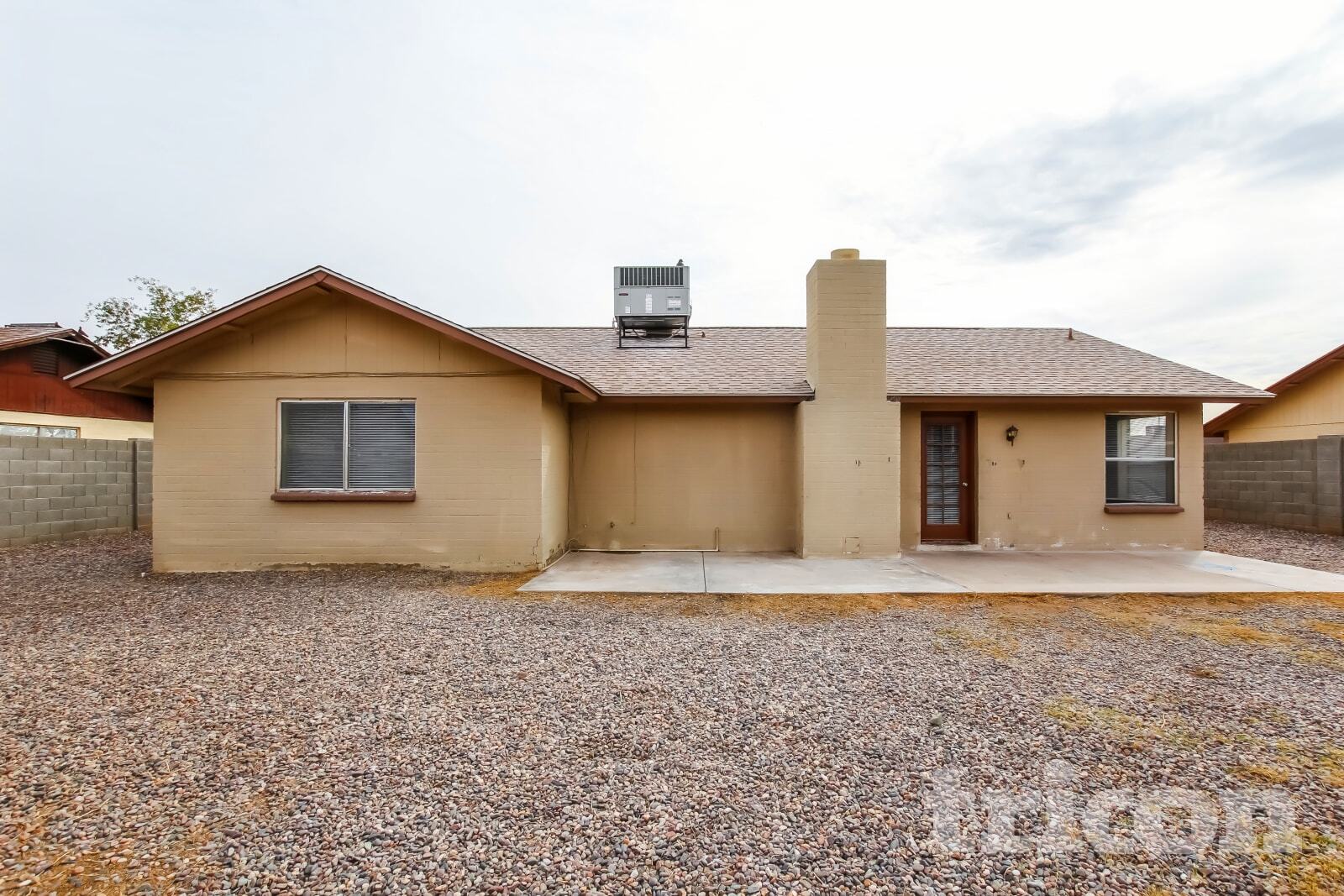 Building Photo - 6926 W Cameron Dr