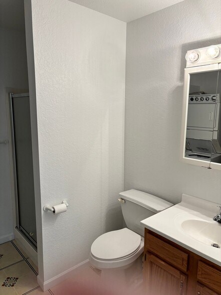Building Photo - 34 EMS T14 Ln