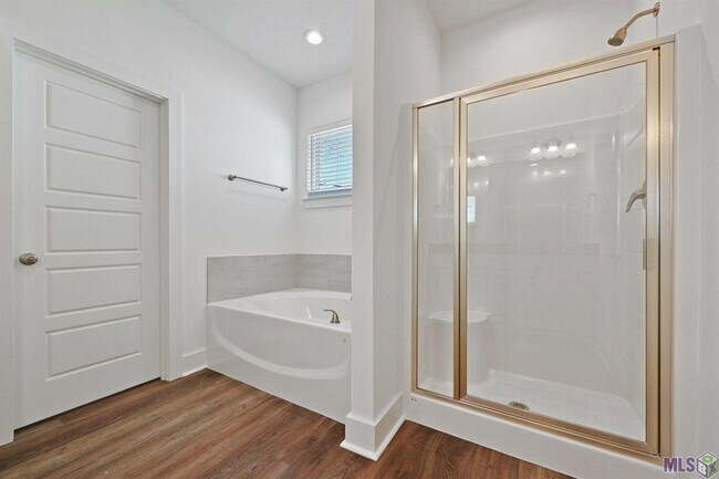 Building Photo - 3 Bed, 2.5 Bath Home Near LSU!