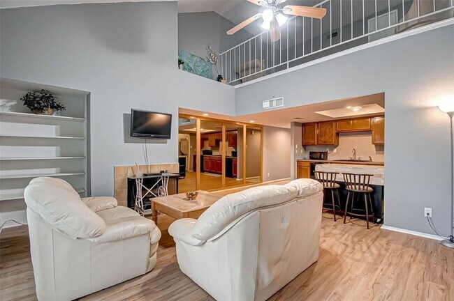 Building Photo - 14777 Wunderlich Dr