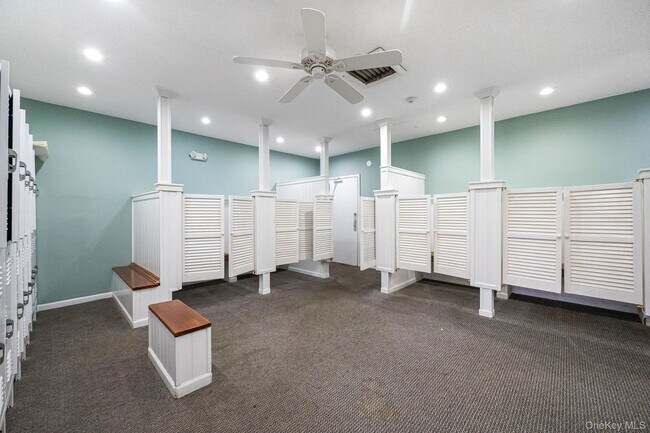 Building Photo - 598 Blue Ridge Dr