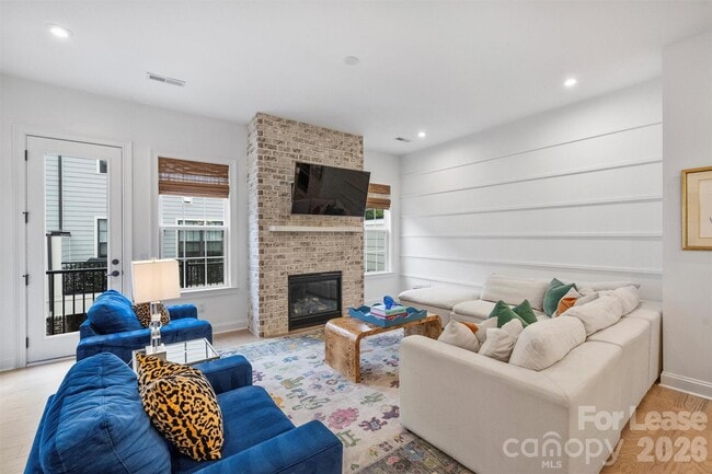 Building Photo - 5038 Harrowsmith Ln