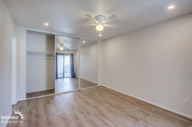 Building Photo - Updated 2Bdm 2Ba Condo in Windsor Chalet C...